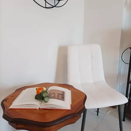 Rossoarancio ベッド・アンド・ブレックファスト 3*